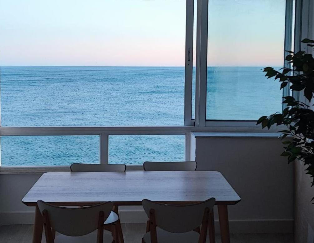 Primera Linea De Playa Benalmadena La Perla Playa Paraiso Exteriör bild